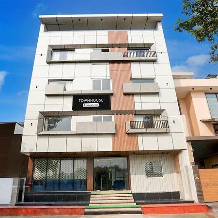 Super Townhouse Taj Nagri Phase 2 Formerly Grand Rivera Tājganj エクステリア 写真